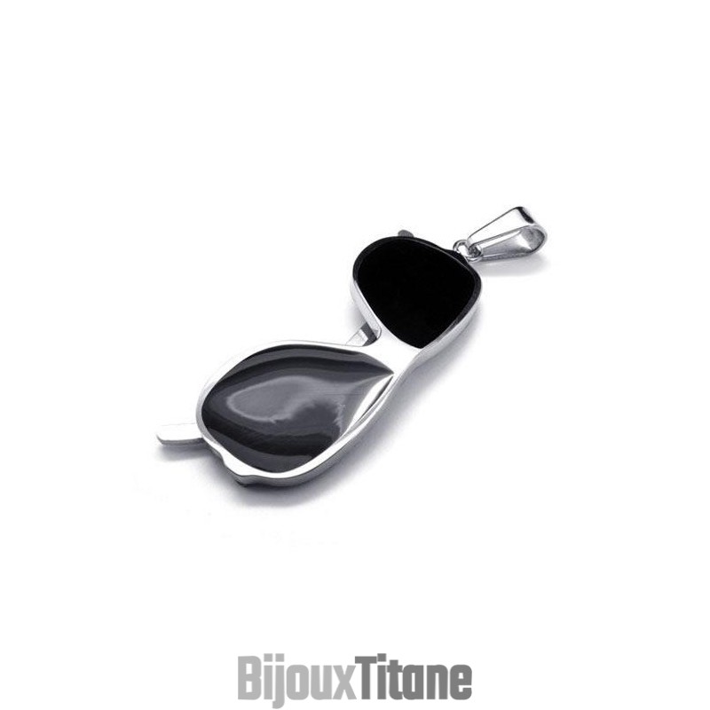 Collier Pendentif En Titane Pur Modèle Lunettes De Soleil Noires Collier Pendentif En Titane Pur Modèle Lunettes De Soleil Noires