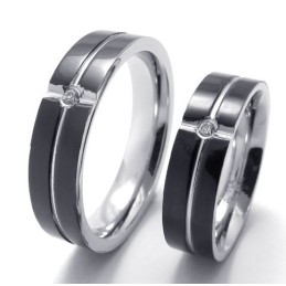 Bague En Titane Au Fini Brillant Et Aux Couleurs Finement Travaillées, La Référence En Matière De Quantité