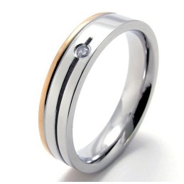 Magnifique Design, Couleur Brillante, La Reine De La Bague En Titane De Qualité
