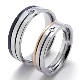 Magnifique Design, Couleur Brillante, La Reine De La Bague En Titane De Qualité