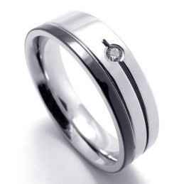 Bague En Titane De Haute Qualité, Couleur Brillante Et Finement Traitée.
