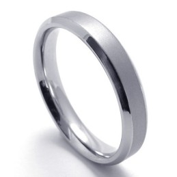 Bague En Titane Au Design Moderne Et Aux Couleurs Éclatantes Pour Une Longue Histoire