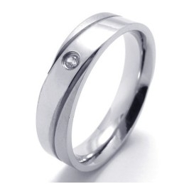 Bague En Titane Au Design Professionnel Et À La Brillance Des Couleurs Pour Une Longue Histoire