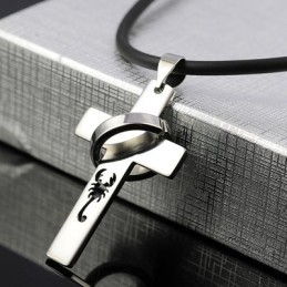 Collier Pendentif Croix En Titane Le Roi Scorpion