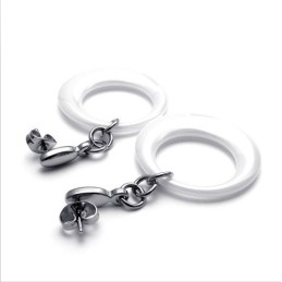 Boucles D'Oreilles En Titane De Forme Élégante, Couleurs Délicates Et Qualité Stable