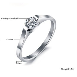 Bague En Titane De Qualité Stable Avec Strass