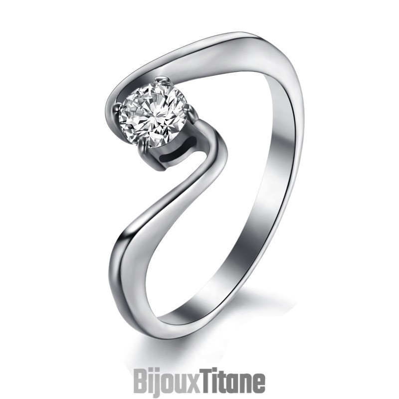Bague En Titane Pour Femme Avec Strass, De Renommée Mondiale Bague En Titane Pour Femme Avec Strass, De Renommée Mondiale