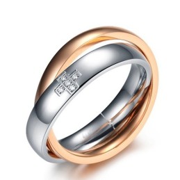 Bague En Titane Avec Croix Et Diamants Pour Amoureux
