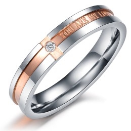 Pour Une Excellente Réputation Au Pays Et À L'Étranger, Une Bague En Titane Pour Les Amoureux