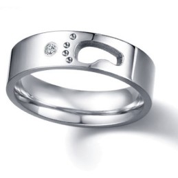 Bague En Titane De Renommée Mondiale Pour Les Amoureux
