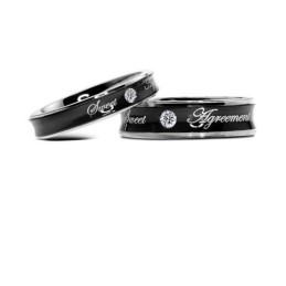 Bague En Titane Noir Aux Performances Fiables Pour Les Amoureux