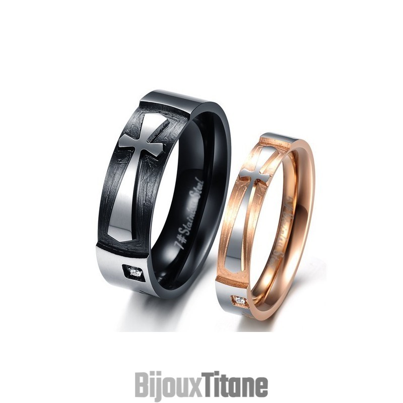 Bague En Titane Avec Croix De Qualité Stable Pour Les Amoureux