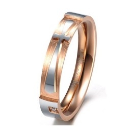 Bague En Titane Avec Croix De Qualité Stable Pour Les Amoureux