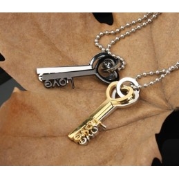 Collier Pendentif En Titane Avec Clé D'Amour Et Amoureux