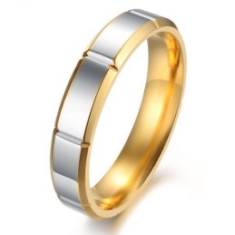 Bague En Titane Tendance Et Stable Pour Les Amoureux