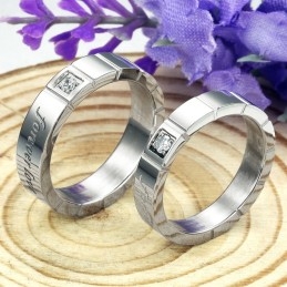 Bague En Titane Avec Diamant, Qualité Et Quantité Garanties Pour Les Amoureux