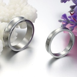La Reine De La Bague Simple En Titane De Qualité Pour Les Amoureux