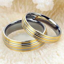 Bague En Titane Doré De Qualité Supérieure Pour Les Amoureux