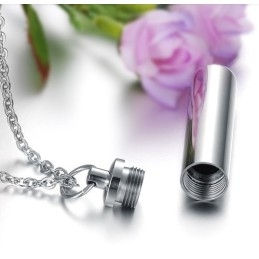 Pour Profiter D'Une Grande Réputation Au Pays Et À L'Étranger Collier Concis En Titane