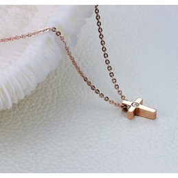 Collier En Titane Avec Croix Et Strass, La Reine De La Qualité