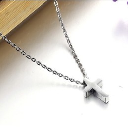 Collier En Titane Avec Croix Pour Femme, Qualité Et Quantité Garanties