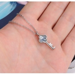 Collier Clé En Titane Pour Femme De Haute Qualité