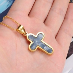 Collier En Titane Avec Croix Pour Femme Facile À Utiliser