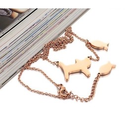 Collier En Titane « Cats Eat Fish » Vendu Dans Le Monde Entier