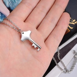 Collier Clé En Titane D'Excellente Qualité