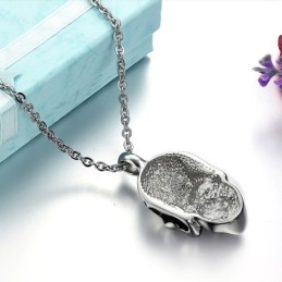Collier En Titane Avec Tête De Mort, Le Roi De La Quantité