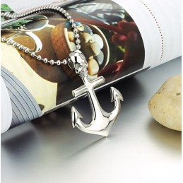 Collier En Titane Avec Croix De Renommée Mondiale