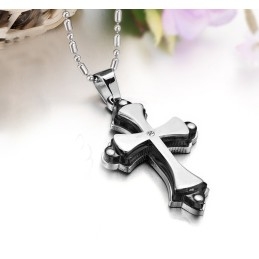 Collier Croix En Titane Avec Strass, Qualité Et Quantité Garanties