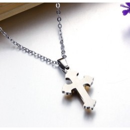 Collier En Titane Avec Croix À Grande Variété