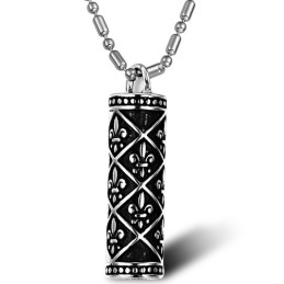 Collier En Titane De Style National De Renommée Mondiale