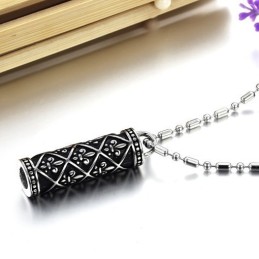 Collier En Titane De Style National De Renommée Mondiale