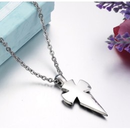Collier En Titane Avec Croix D'Excellente Qualité