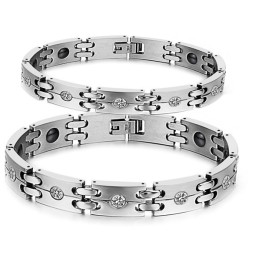 Bracelet En Titane De Qualité Stable Et Sain Pour Les Amoureux Avec Strass