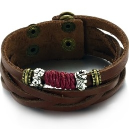 Bien Connu Pour Son Bracelet En Cuir Et Titane De Haute Qualité