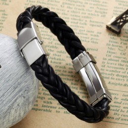 Le Bracelet En Cuir Titane Avec Strass, La Reine De La Qualité