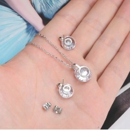 Collier Et Boucles D'Oreilles En Titane Avec Strass, La Reine De La Qualité