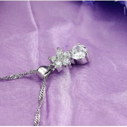 Collier En Titane Plaqué Platine Avec Strass, La Reine De La Qualité Féminine
