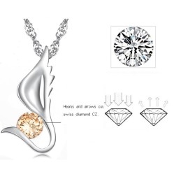 Collier En Titane Plaqué Platine En Forme D'Aile Féminine Avec Diamant, La Reine De La Qualité