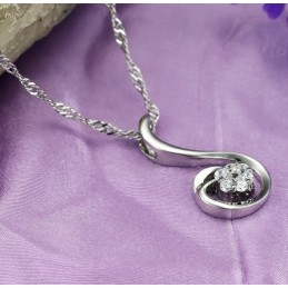 Collier En Titane Plaqué Platine En Forme De Phénix Féminin De Haute Qualité