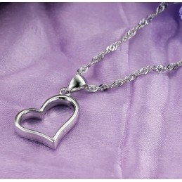 Collier En Titane Plaqué Platine Pour Femme, Entièrement Conforme Aux Spécifications