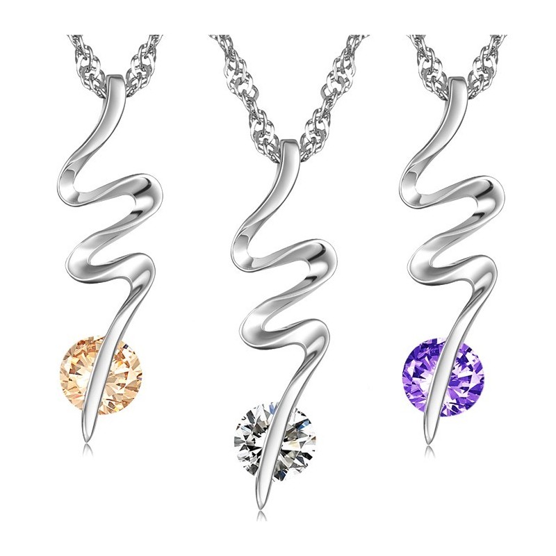 Collier En Titane Plaqué Platine Pour Femme Avec Diamant, Réputé Pour Sa Qualité Supérieure Collier En Titane Plaqué Platine Pour Femme Avec Diamant, Réputé Pour Sa Qualité Supérieure
