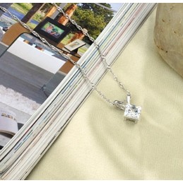 Collier Rétro En Titane Plaqué Platine Pour Femme, Qualité Et Quantité Garanties