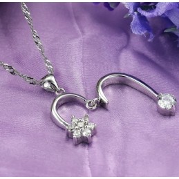 Collier En Titane Plaqué Platine Pour Femme Avec Strass, Qualité Et Quantité Garanties