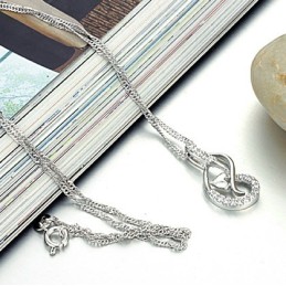 Collier En Titane Plaqué Platine De Haute Qualité Pour Femme Avec Strass