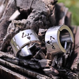 Boucles D'Oreilles En Titane Pour Homme Avec Amour