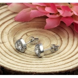 Pour Une Excellente Réputation Nationale Et Internationale, Boucles D'Oreilles En Titane Plaqué Platine Pour Femme Avec Diamants